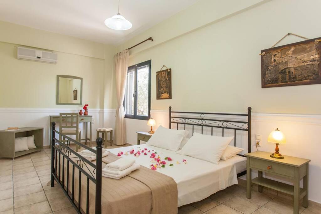 חאניה Villa Manolis מראה חיצוני תמונה
